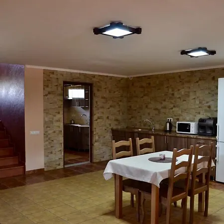 Bed and breakfast Готель Аквадом *
