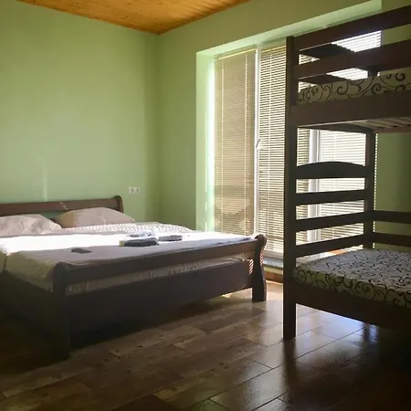 Готель Аквадом Bed & Breakfast *