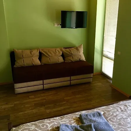 Готель Аквадом Bed & Breakfast *