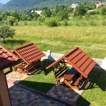 Готель Аквадом Bed & Breakfast *